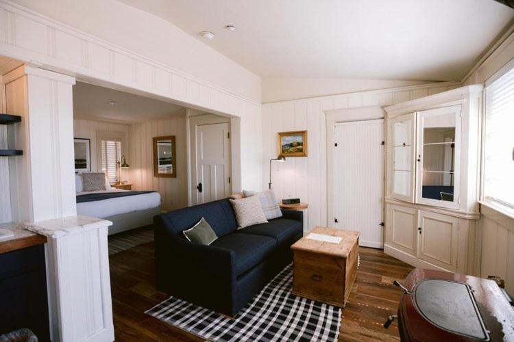Отель Nick'S Cove Marshall Экстерьер фото