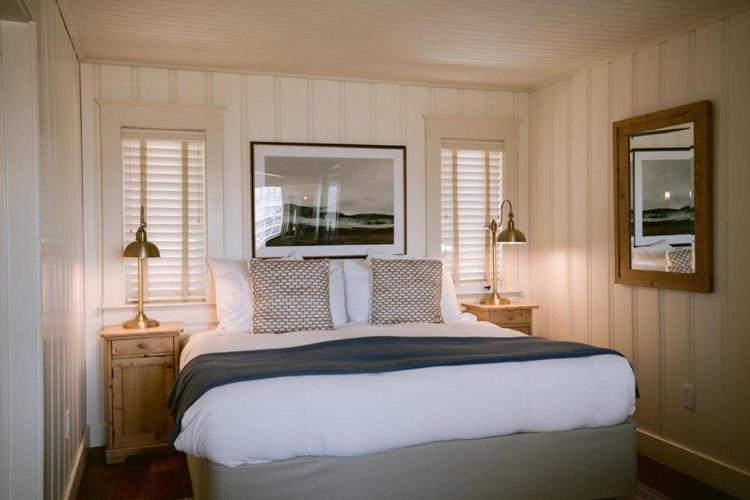 Отель Nick'S Cove Marshall Экстерьер фото